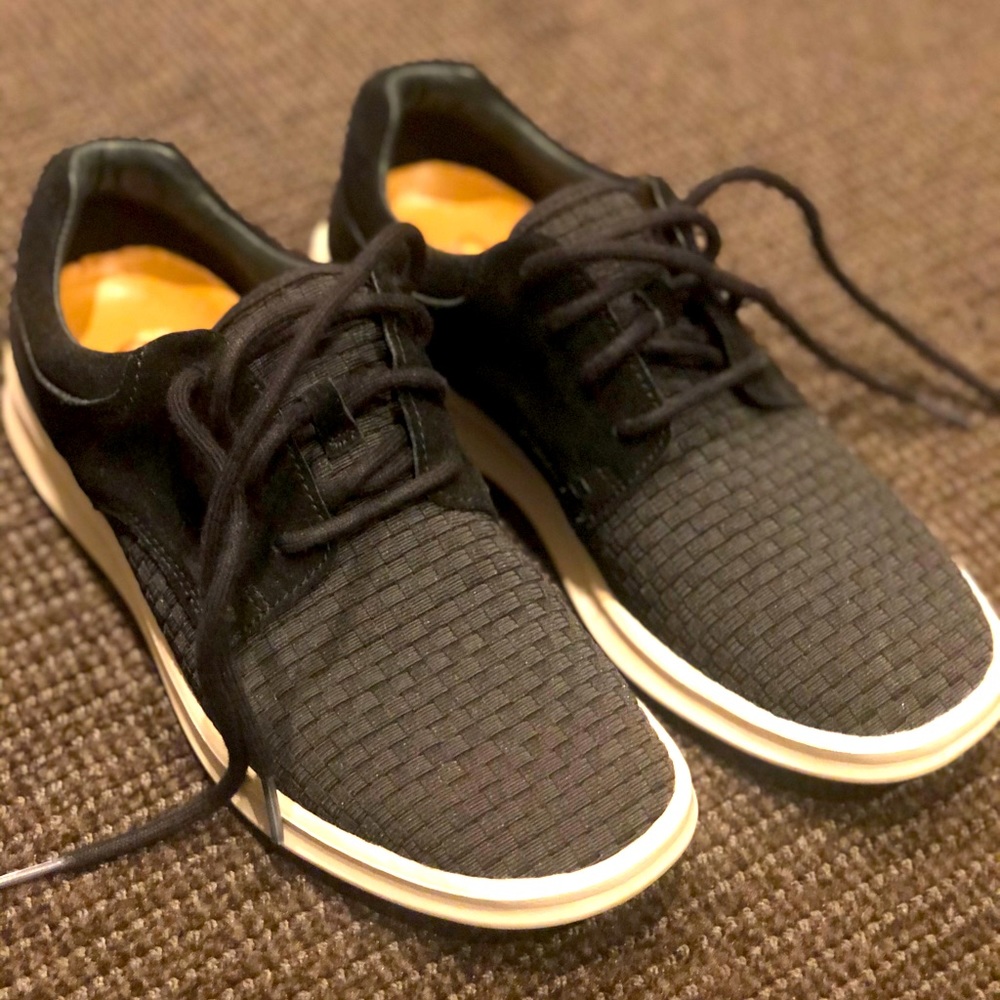 Men’s UGG sneakers. Cool sneakers